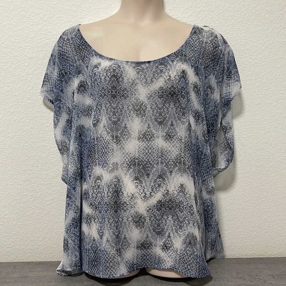 Torrid Size 3X Dolman High-Low Button-Back Top Blue White NWT Women’s Plus Size